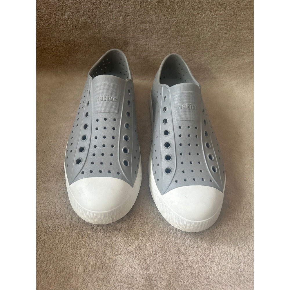 Native Shoes Men 8 / Women 10 Jefferson slip-on shoe grey white comfort
